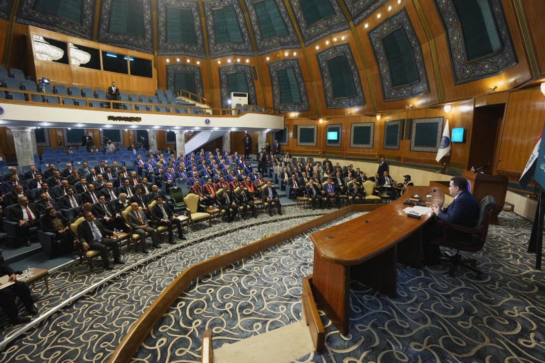 صور من القاعة الفخمة: السوداني يخاطب 48 “قائداً” وينتظر منهم تغيير المعادلة