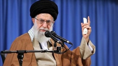 خامنەئی: سەرکەوتن لەگەڵ ئەهلی حەقە