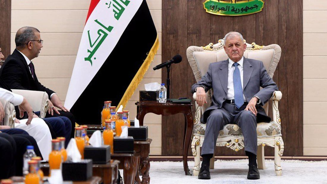 الرئيس رشيد يجري زيارة تفقدية إلى المثنى.. صور من مراسم الاستقبال