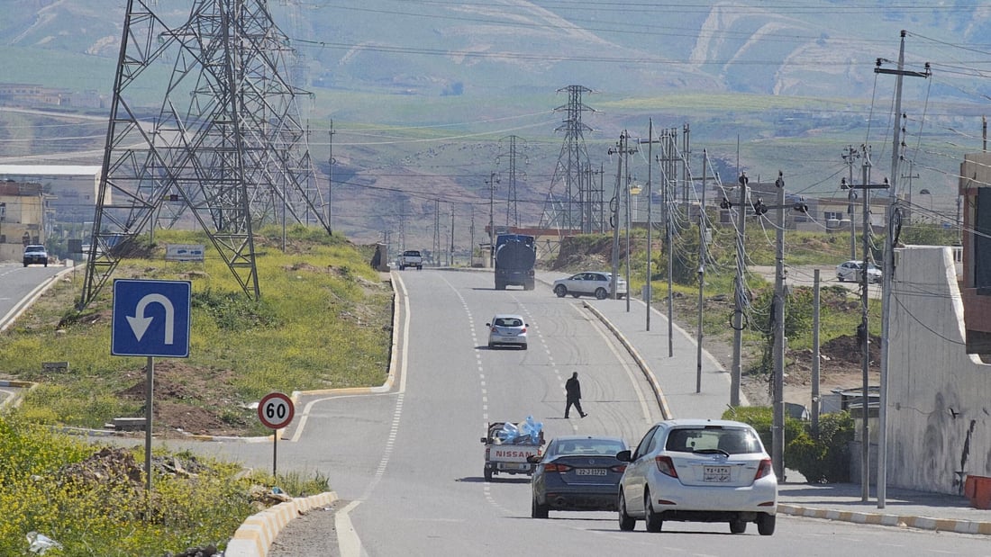 دانیشتووانی دەورووبەری شەقامی فیدڕاڵی بێزاربوون بەدەست تیژڕەوی ئۆتۆمبێلەکان