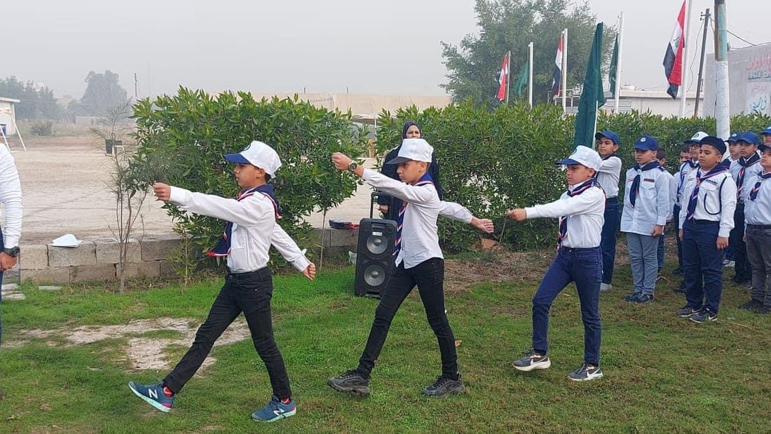 بغداد: مهارات “العصي والحبال” لتلاميذ 90 مدرسة.. للتعريف بالوعد الكشفي (صور)