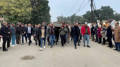 صور: واسط تودع “عبود جواد” بتشيع داخل أروقة الجامعة تكريماً لجهوده في تأسيسها