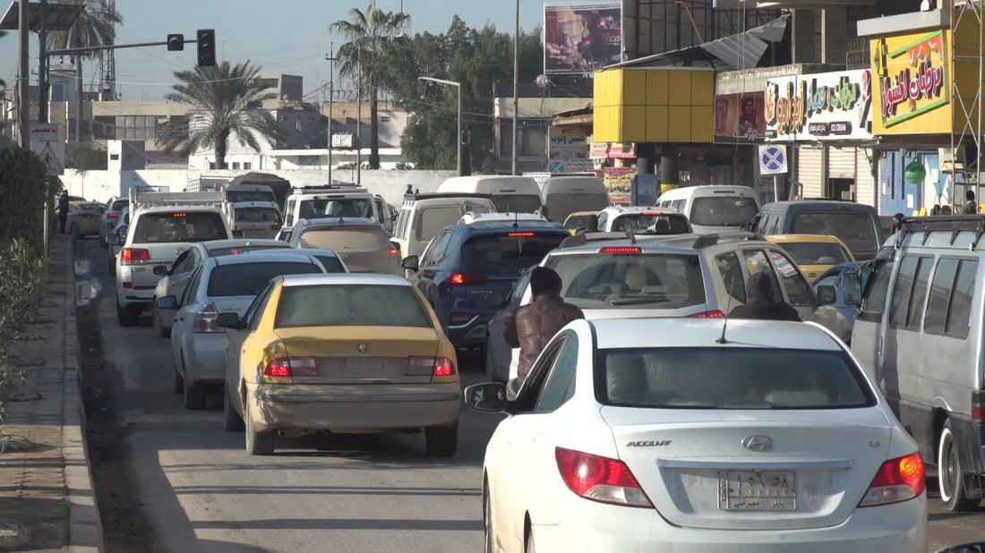 صور: سيارات مضاعفة تخنق الشوارع.. الحلة تنتظر مشروع “الترامواي”