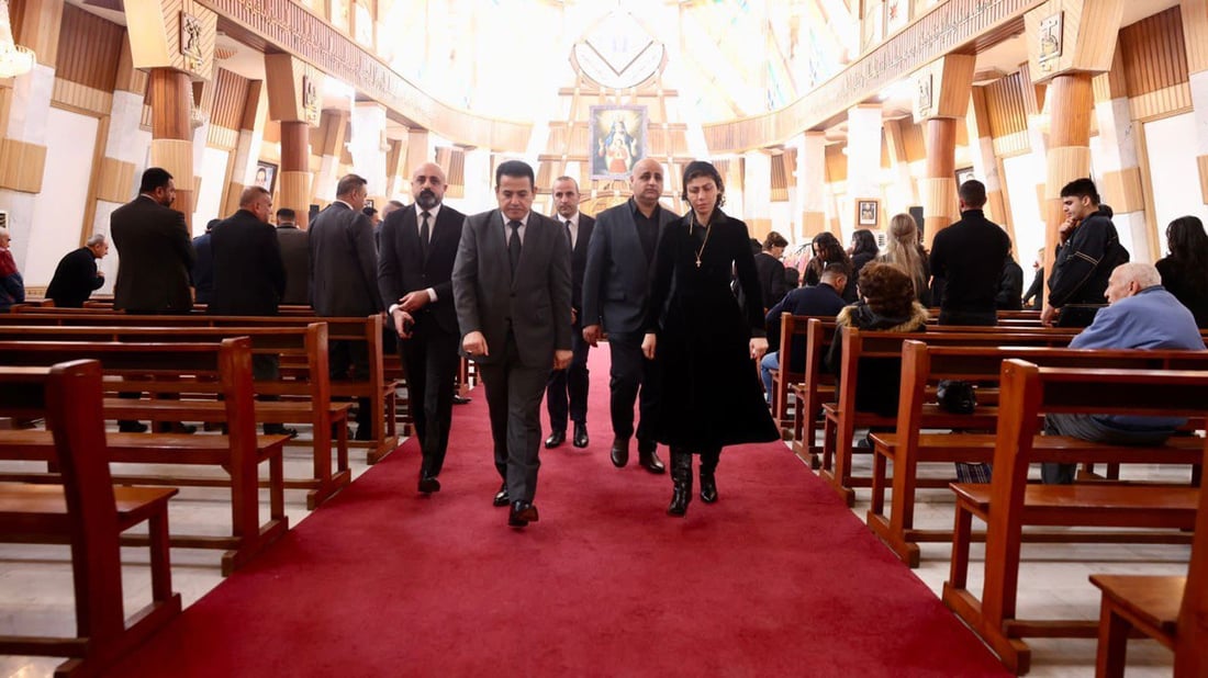 صور: قاسم الأعرجي يشارك في مراسم عزاء والد وزيرة الهجرة