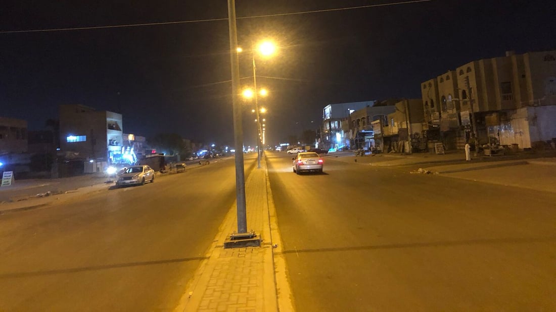 اكتملت إنارته للمرة الأولى منذ 1980.. صور ليلية من شارع الشلامجة في حي العامل