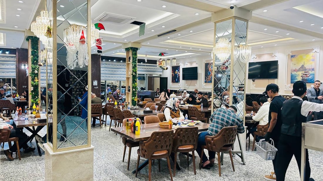 مطعم زرزور مندهش من الانفتاح الاجتماعي في الكوت.. أول فرع من 5 طوابق (صور)