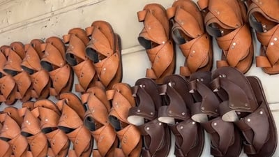 45 ساڵە پێشەی نەعل دروست کردنە