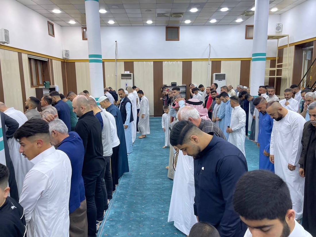 صور من جامع “الحاجة صبرية” في كركوك.. الشيخ “ديار” دعا إلى الصدق وصلة الأرحام
