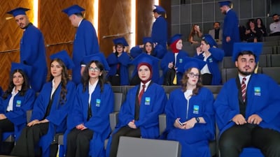 دامەزراوەی پەروەردەیی گەشە خەڵاتی رێزلێنانی بەخشییە قوتابییە سەرکەوتووەکانی