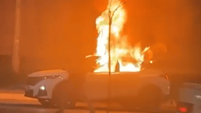 لە زاخۆ ئۆتۆمبێلێک گڕیگرت و سووتا