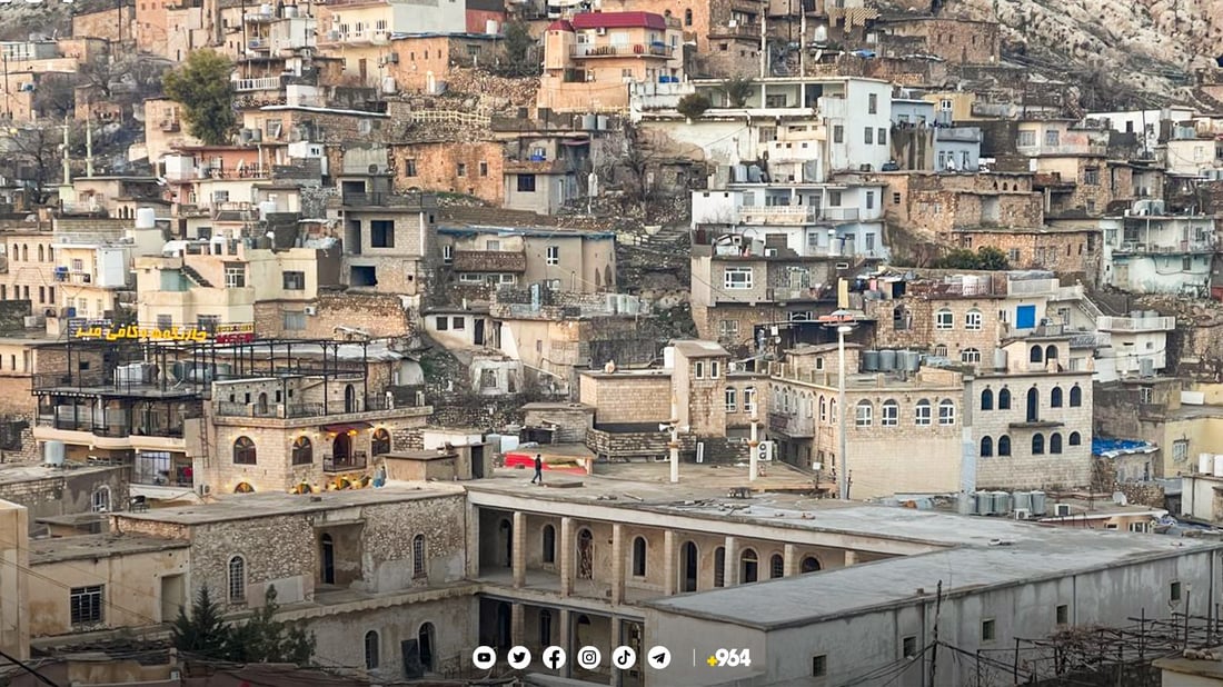 3500 من شباب كردستان يصعدون الى جبل عقرة بمشاعل النار لإيقاد شعلة نوروز المركزية