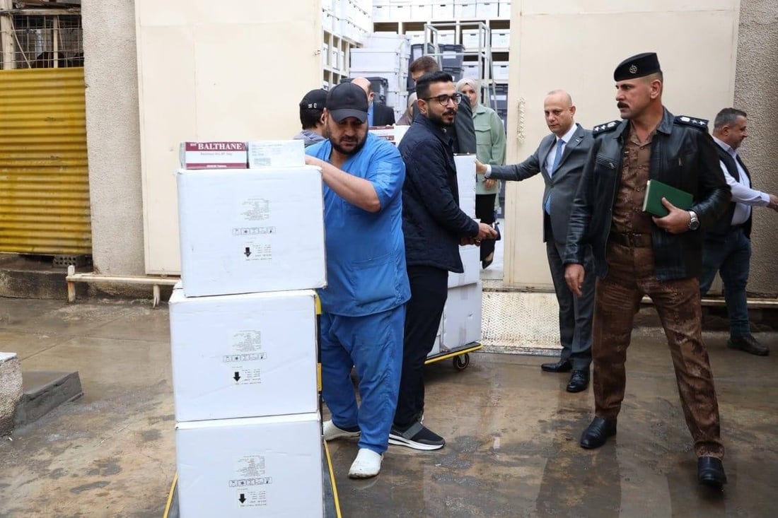 صور من اتلاف مليون حبة مخدرة في بغداد.. فرن عملاق بحضور القضاء والصحة والداخلية