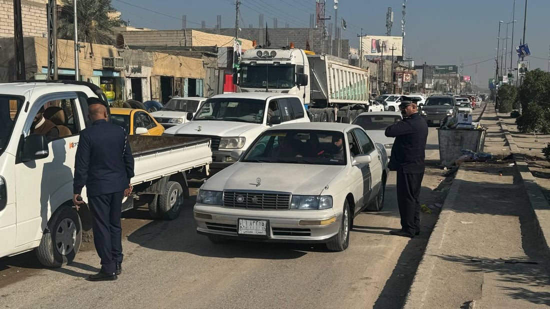 مرور الزبير تفاجئ سوق سوادي بالسيطرات.. المراهقون على رأس قائمة المطلوبين (صور)