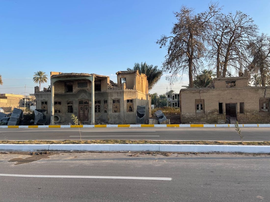 جده بنى سور كربلاء لدفع خطر الوهابيين.. صور من قصر مصطفى خان في كربلاء