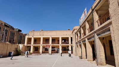 بئر نجفي عميق يروي ثورة العراق ضد الأتراك وأيام عبد العزيز الحكيم و”مستر بلانس”