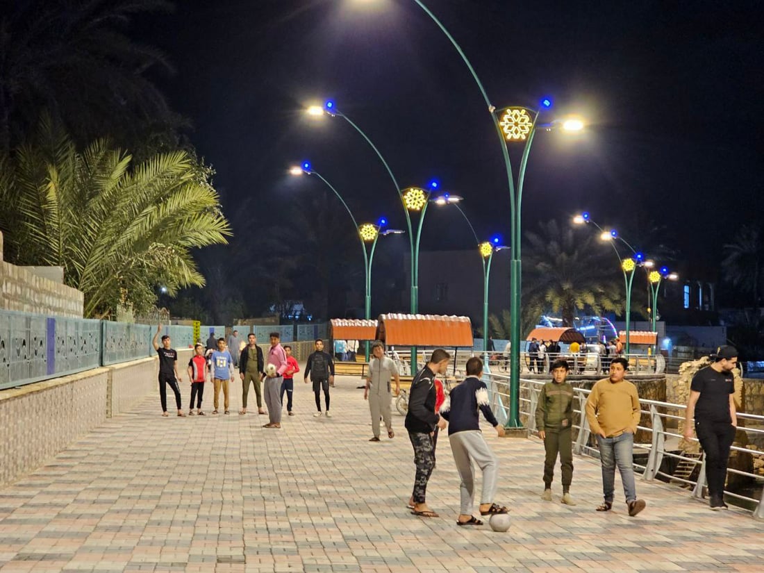 صور: نزهة كورنيش “هيت” أجمل.. قفازات سباحة وممشى عند النهر واستراحة  