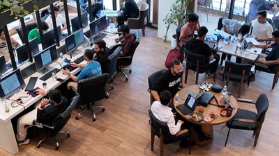 Iraqi students turn to libraries, shrines for relief and focus during exams