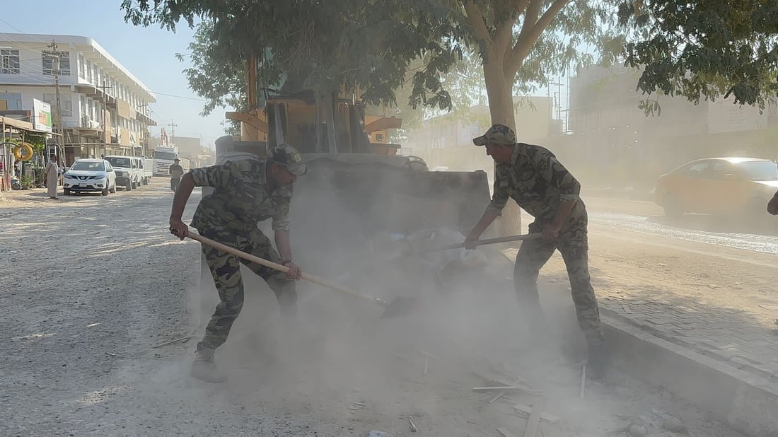 جنود سرايا السلام يشاركون في رفع النفايات من سامراء