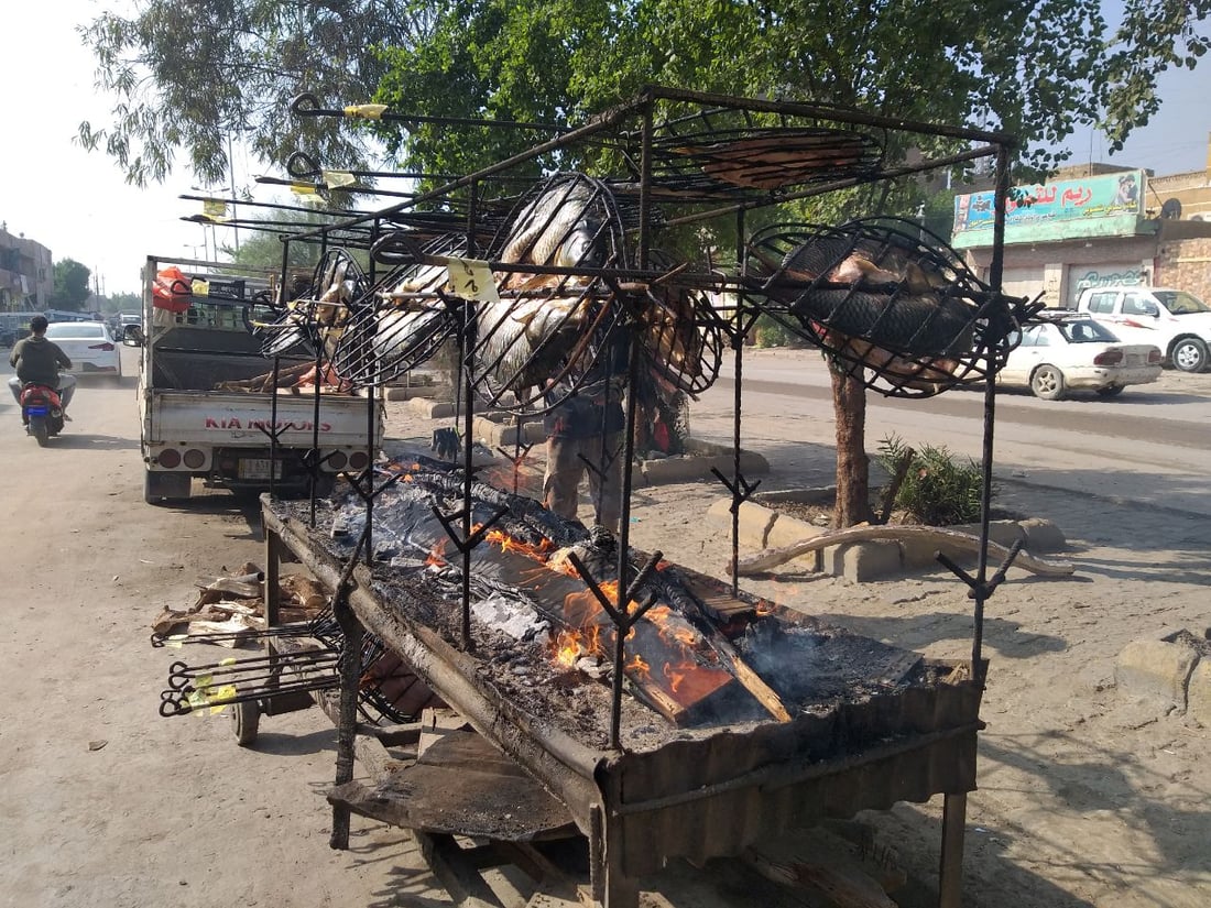 المسكوف “سمك مدخن” لا يشوى بلهب النار (صور)