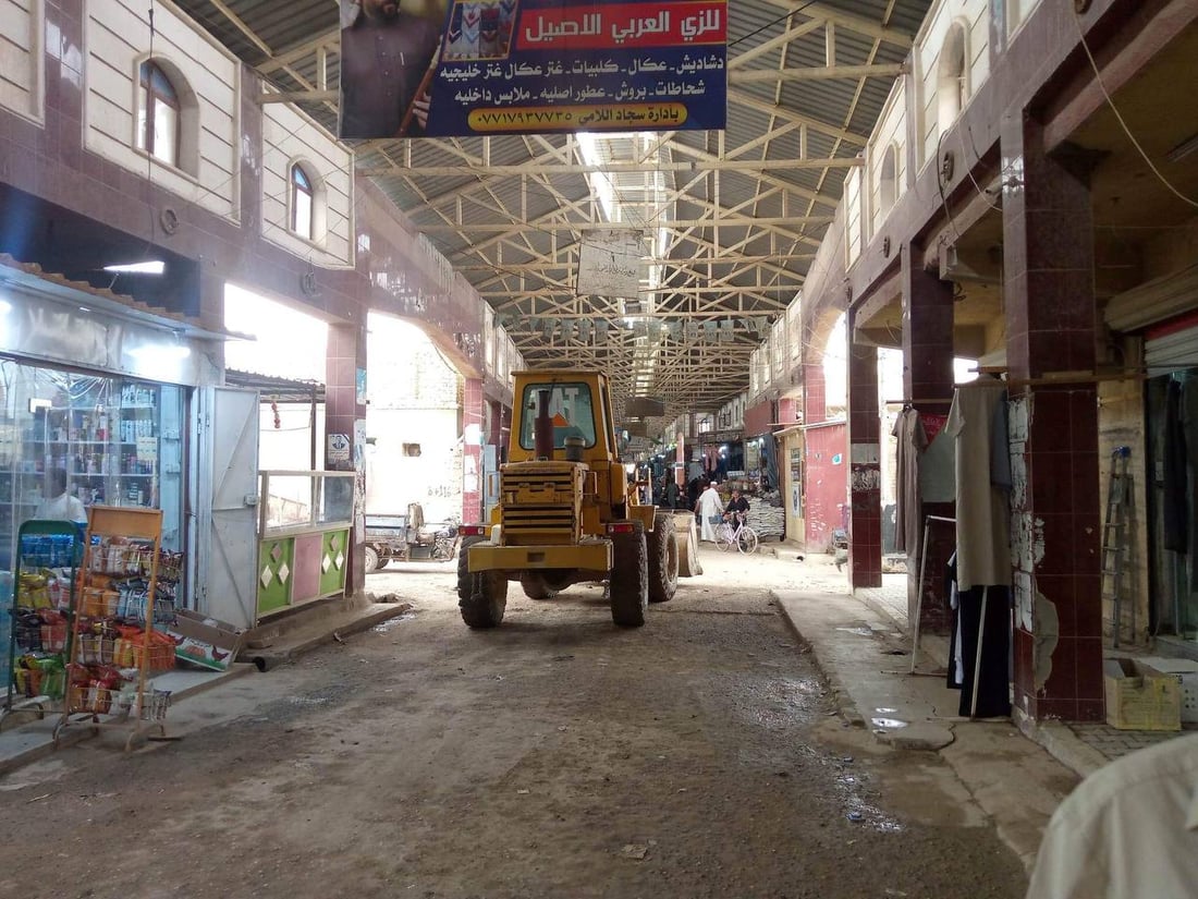 دخل “الشفل” فهربت “الستوتة”.. سوق “شيخ سعد” مفلس ومغلق لأغراض الصيانة (صور)