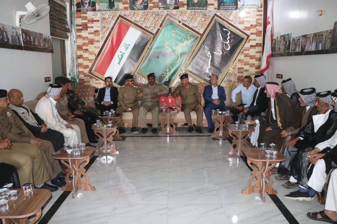 صور: ضباط الداخلية في مضايف عشائر الديوانية لتسجيل الأسلحة الشخصية