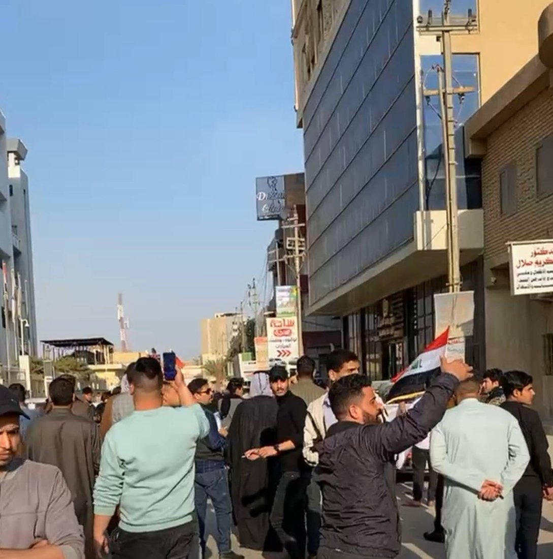 كربلائيون يتظاهرون أمام “مستشفى الحجّة الخيري”: يجب تسليمه للصحة