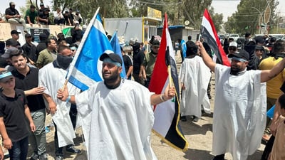 فيديو: التركمان يرتدون الأكفان في آلتون كوبري.. تصعيد جديد وإغلاق لطريق كركوك أربيل