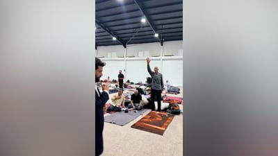 فيديو: مشاية إيران ينامون في معرض أربيل والمحافظ يشرف على توزيع الطعام