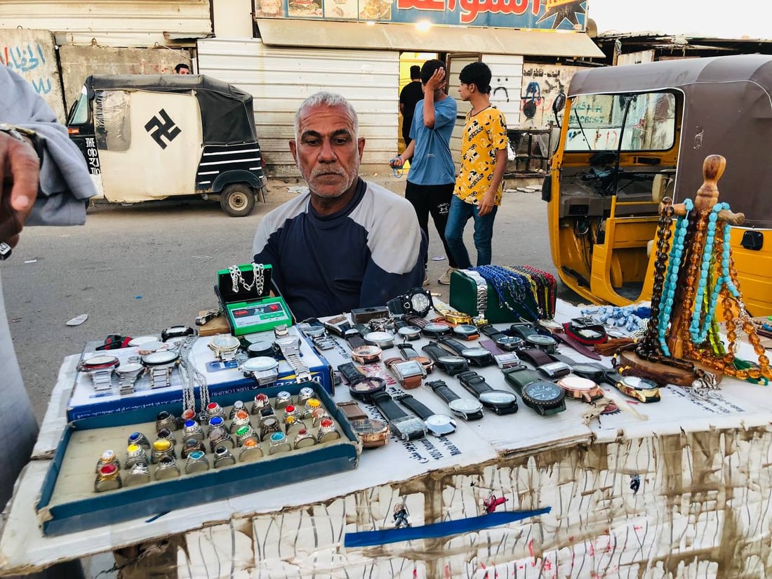 سوق الخواتم والسبح في الحسينية.. أرخصها ياقوت افريقيا ودر النجف والأغلى الزمرد (صور)
