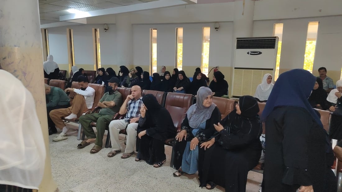 ازدحام في مصارف كردستان مع بدء صرف الوجبة الأولى من رواتب شهر أيار