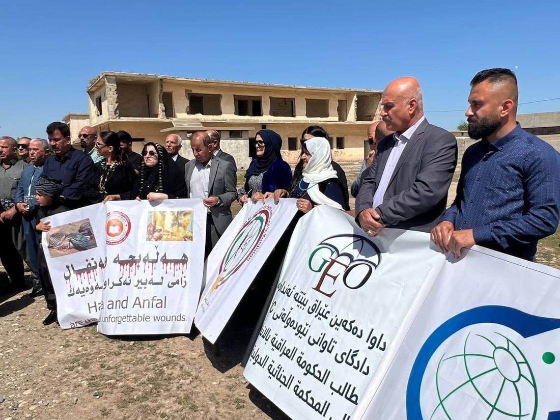 لە تۆپزاوە گردبووەنەوە کرا و چاویان لە دروستکردنی مۆنۆمێنتەکەیە