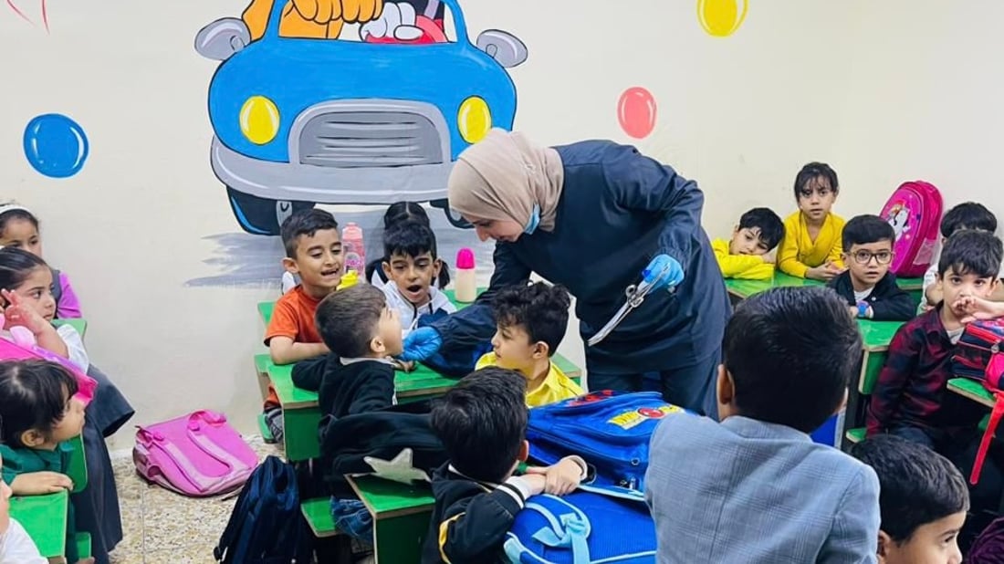 صور: فرق صحية تجوب مدارس سفوان لفحص أسنان التلاميذ.. حملة برعاية الهلال الأحمر