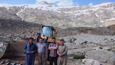 بنارى قه‌ندیل رێگاى كوێستانه‌كانى بۆ ره‌وه‌نده‌كان خۆشده‌كات