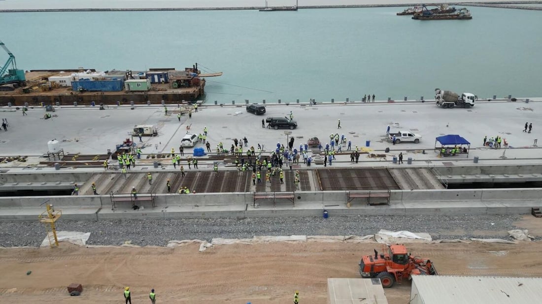 نسب إنجاز الأرصفة الخمسة لميناء الفاو بلغت 92% – وزير النقل (صور)
