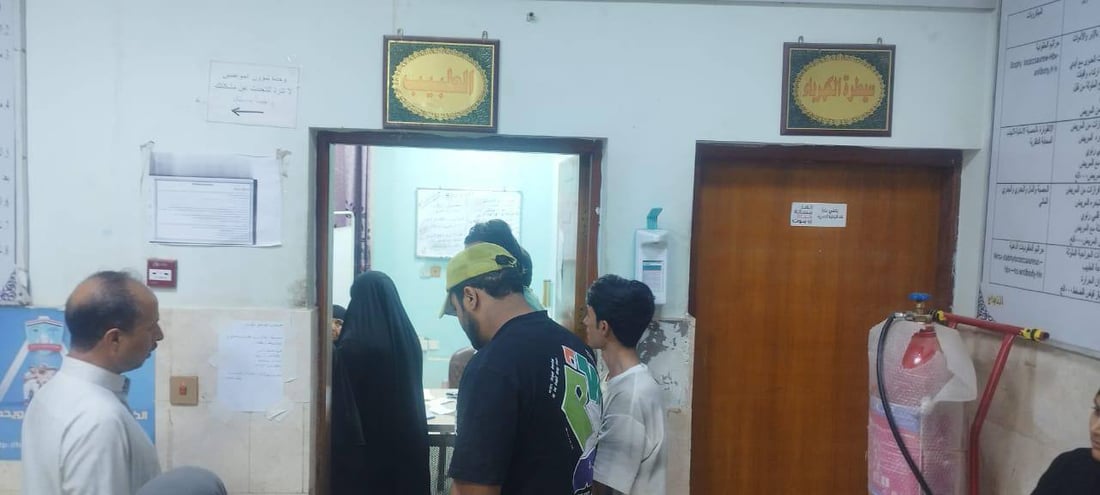 تسمم جماعي في النعمانية بعد وجبات سريعة: عشرات الإصابات وإغلاق الكافتيريا