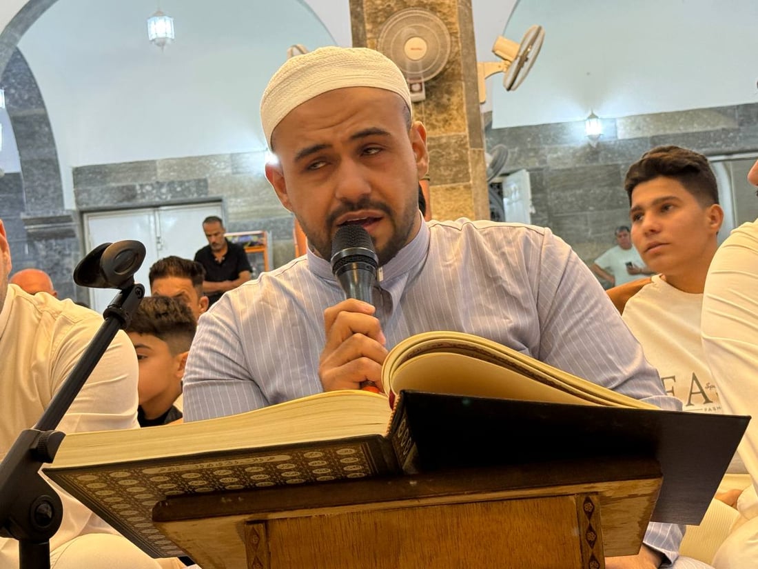 صور.. مئات المصلين يؤدون صلاة عيد الأضحى في جامع النبي جرجيس وسط الموصل