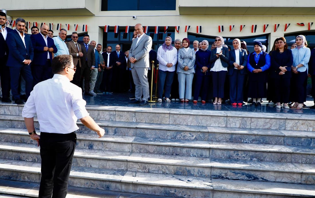موظفو الأولمبية يقيمون ممراً شرفياً لعقيل مفتن في أول يوم بعد عقوبات الخزانة