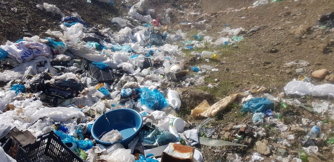 گوندەکانی ناوچەی گرگاشە پڕ بوون له‌ زبڵ و خاشاك