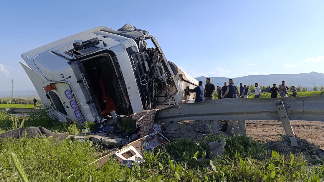 بەهۆی بارهەڵگرێکەوە رێگای سلێمانی – عەربەت داخراوە