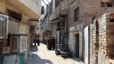 الكاظمية: صور بيوت جميلة لا تصلها السيارات في “عگد السادة”.. وتحذير من البلدية