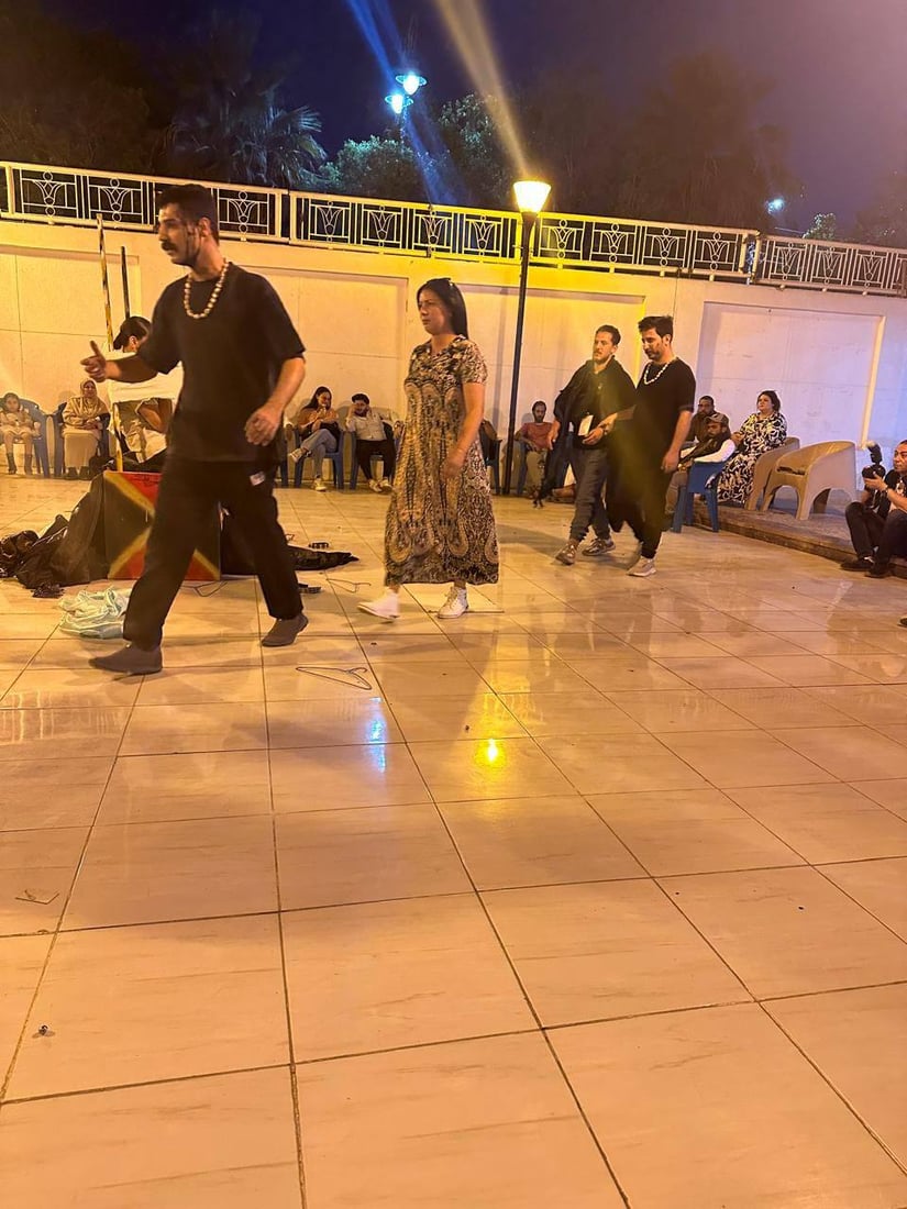 صور: فرقة بصرية تبهر الحكام والجمهور في مصر وتحصد 6 جوائز عن مسرحية “فوبيا”