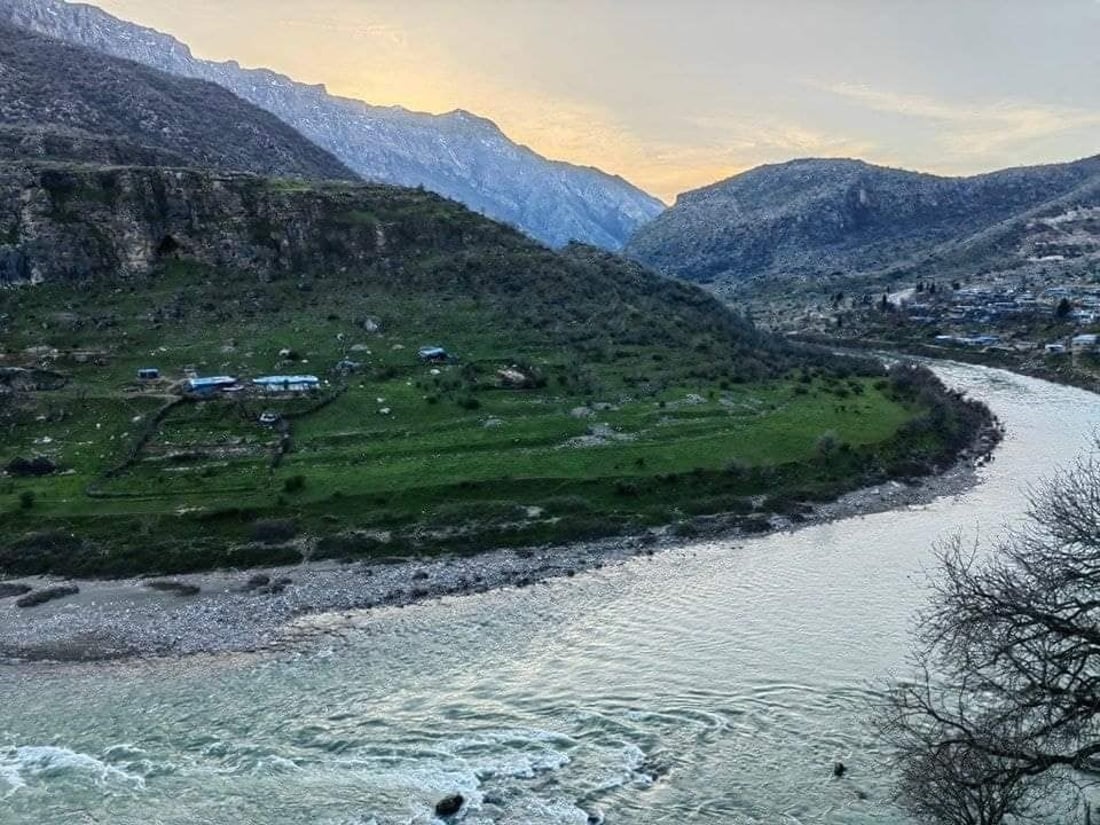 گوندێكی دینارته‌ یه‌ك ماڵى لێده‌ژی و ئه‌ویش كۆچه‌رییه‌