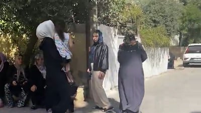 مشاهد تظهر لحظة وقوع زلزال تركيا وهروب الأهالي إلى الشوارع