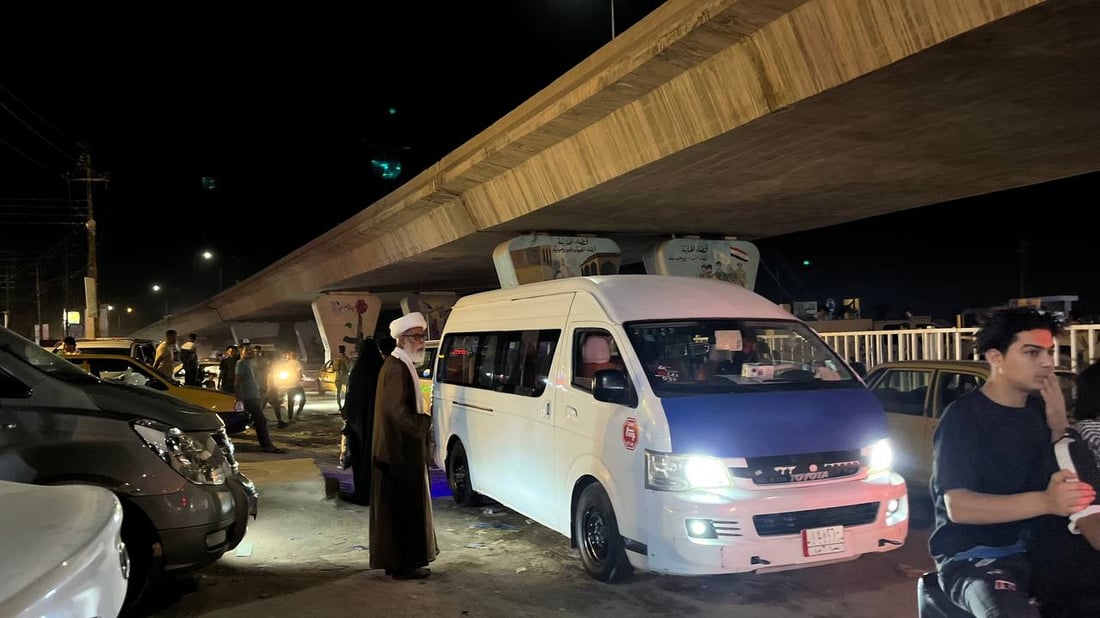 صور: كراج “الليلة الواحدة” في الهارثة.. ذكرى الأموات وزيارة عاجلة لمقابر النجف