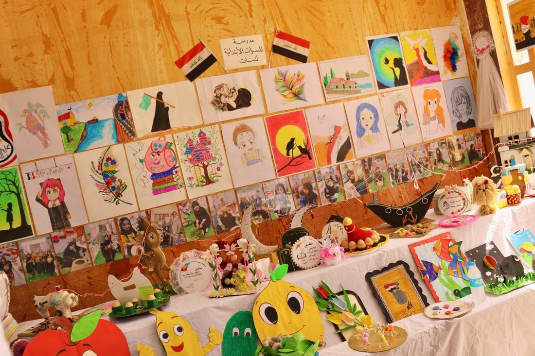 صور: أعمال يدوية ولوحات فنية مبهجة لمدارس شمال البصرة