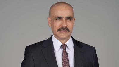 ناصر الغنام يغادر خندق البندقية ويعلن ترشحه للانتخابات ممثلاً عن بغداد