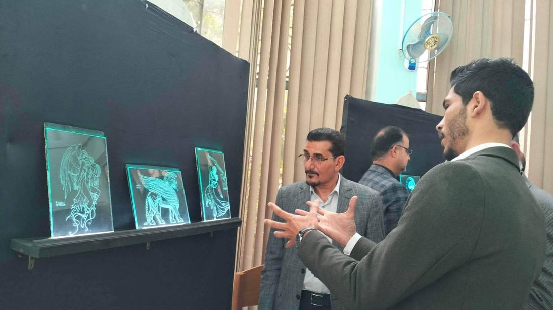 فيروز ودرويش والساهر في “رحلة على حافة الزجاج” الكربلائي