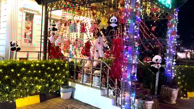 الساعات والورود تزاحم أيقونة “فالنتاين”.. الدب الأحمر ليس الهدية الوحيدة في كركوك