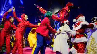 فيديو: سيرك صاخب وسط بغداد.. ألعاب بهلوانية ومهرجون من 40 دولة وعروض لا تنتهي