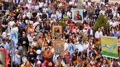 فيديو: بغديدا تغص بالمحتفلين في عيد السعانين.. ذكرى دخول المسيح إلى القدس